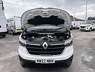 Used 2022 Renault Trafic Business White - Interior and Exterior details 19