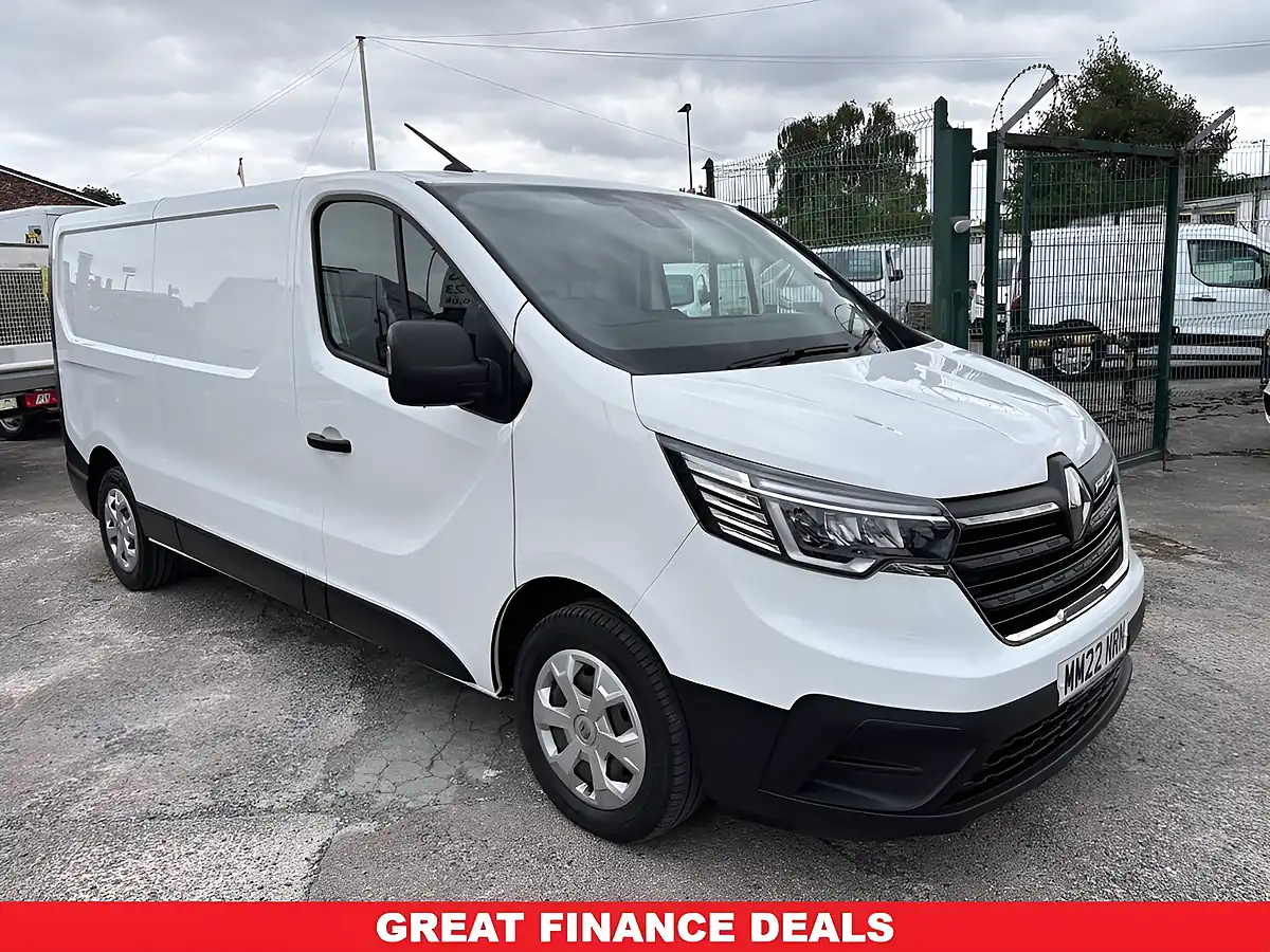 Used 2022 Renault Trafic Business White - Interior and Exterior details 3