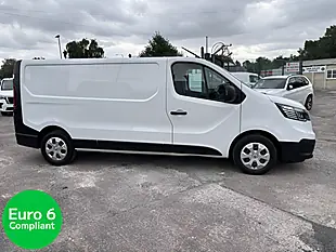 Used 2022 Renault Trafic Business White - Interior and Exterior details 4