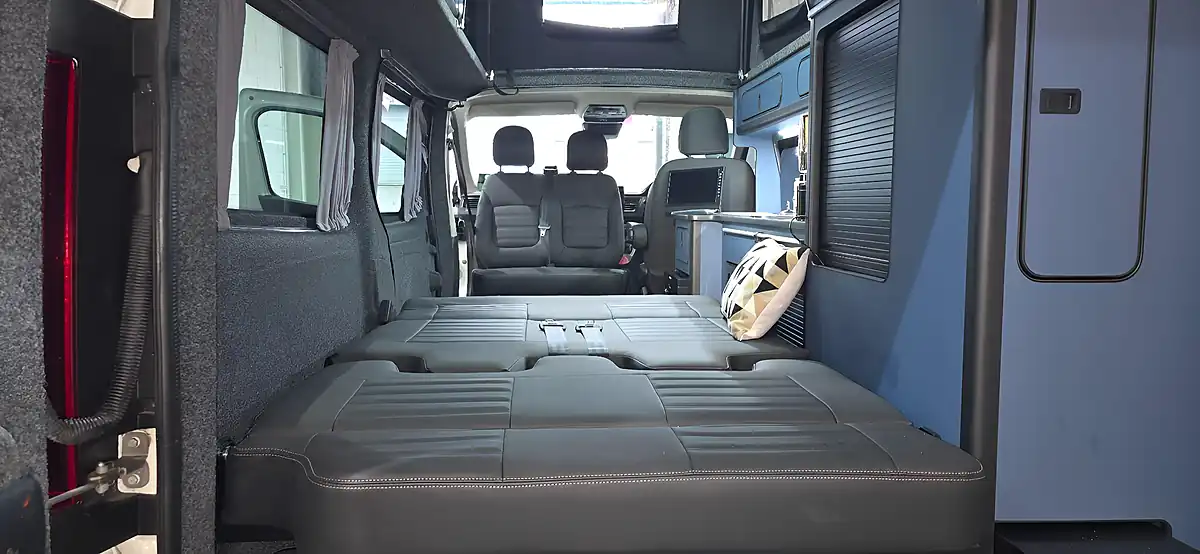 Used 2022 Renault Trafic Campervan White - Interior and Exterior details 11