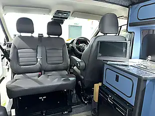 Used 2022 Renault Trafic Campervan White - Interior and Exterior details 6