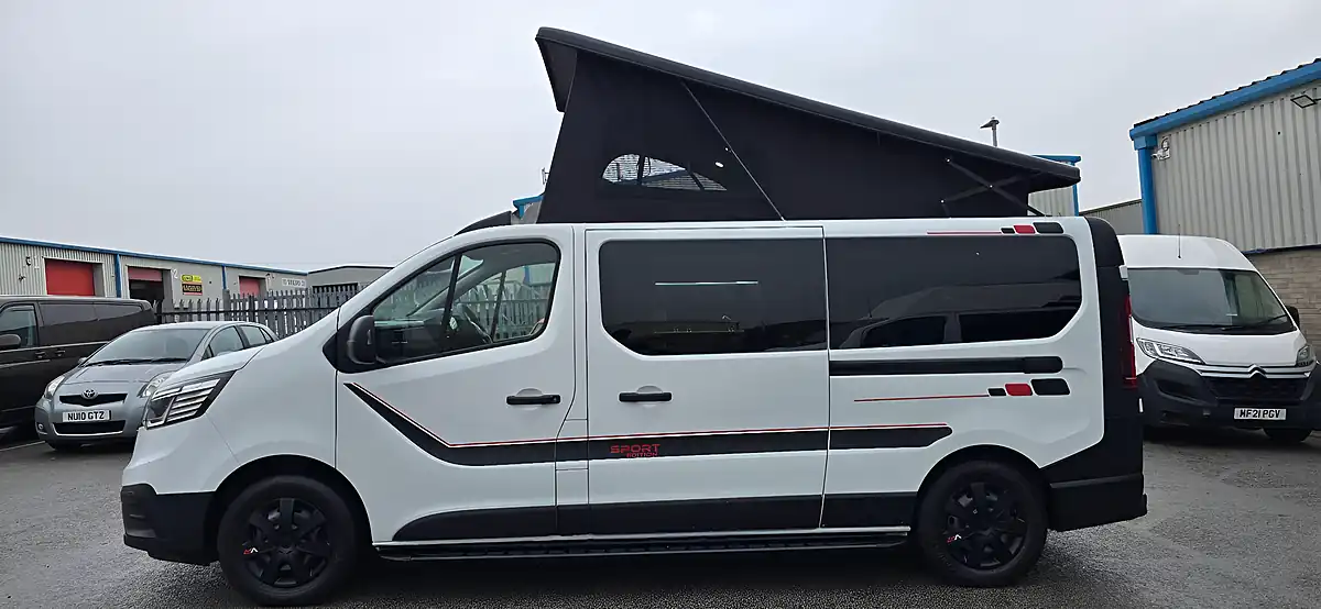Used 2022 Renault Trafic Campervan White - Interior and Exterior details 7