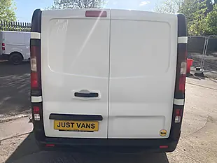 Used 2022 Renault Trafic LL30 Business White - Interior and Exterior details 4