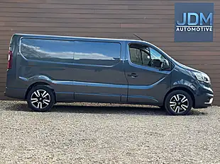 Used 2022 Renault Trafic LL30 Sport+ Grey - Interior and Exterior details 2