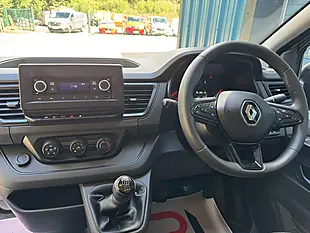 Used 2022 Renault Trafic SL28 Business Grey - Interior and Exterior details 10