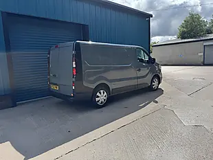 Used 2022 Renault Trafic SL28 Business Grey - Interior and Exterior details 3