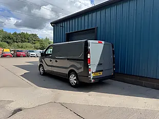 Used 2022 Renault Trafic SL28 Business Grey - Interior and Exterior details 6
