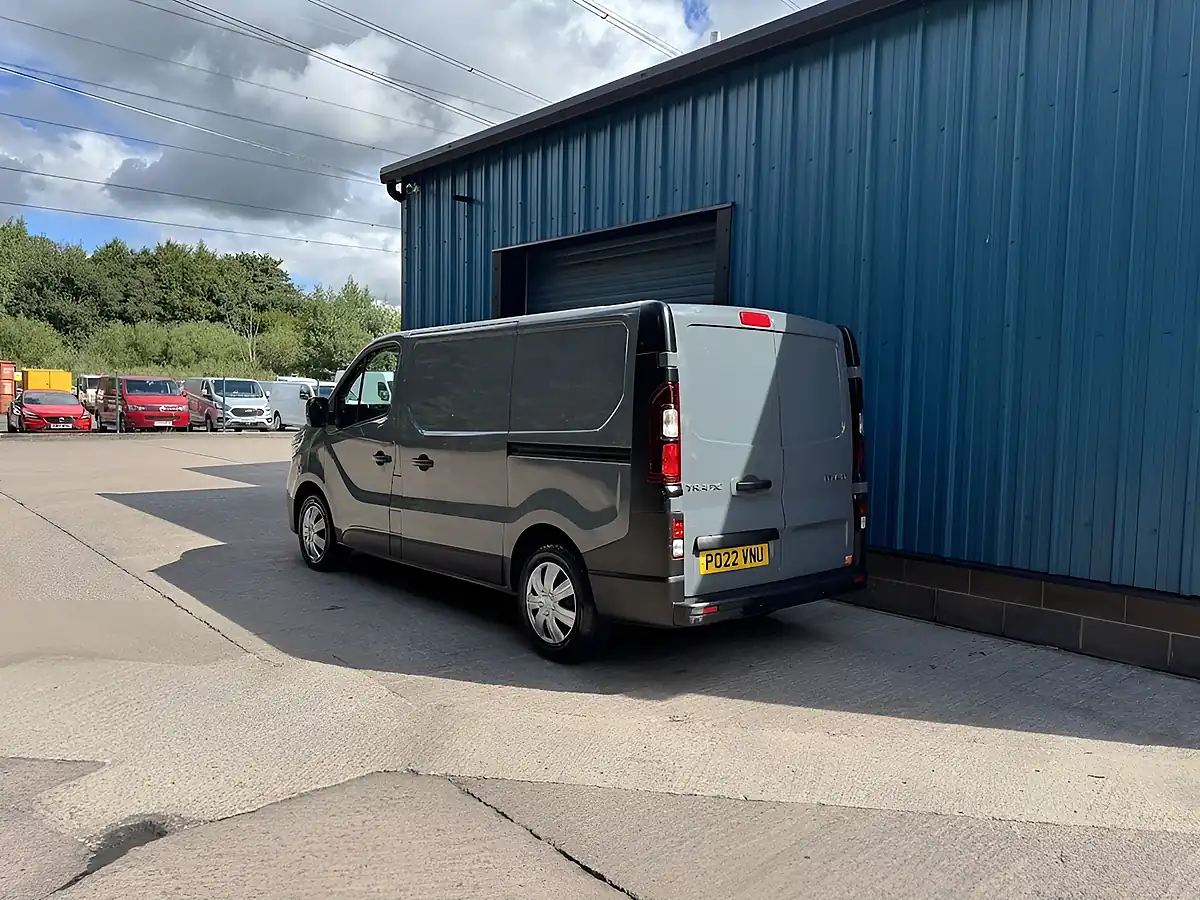 Used 2022 Renault Trafic SL28 Business Grey - Interior and Exterior details 6