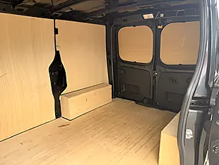 Used 2022 Renault Trafic SL28 Business L1 H1 Grey - Interior and Exterior details 10