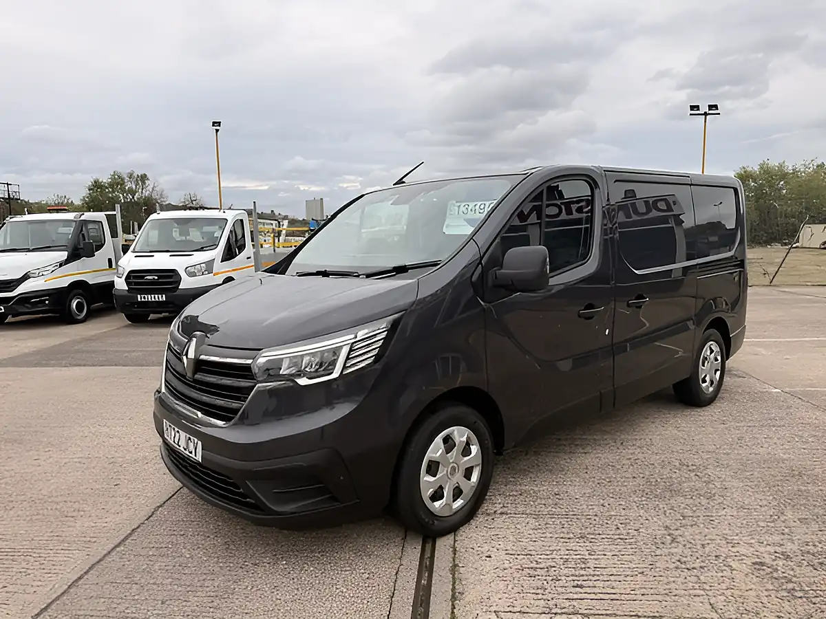 Used 2022 Renault Trafic SL28 Business L1 H1 Grey - Interior and Exterior details 11