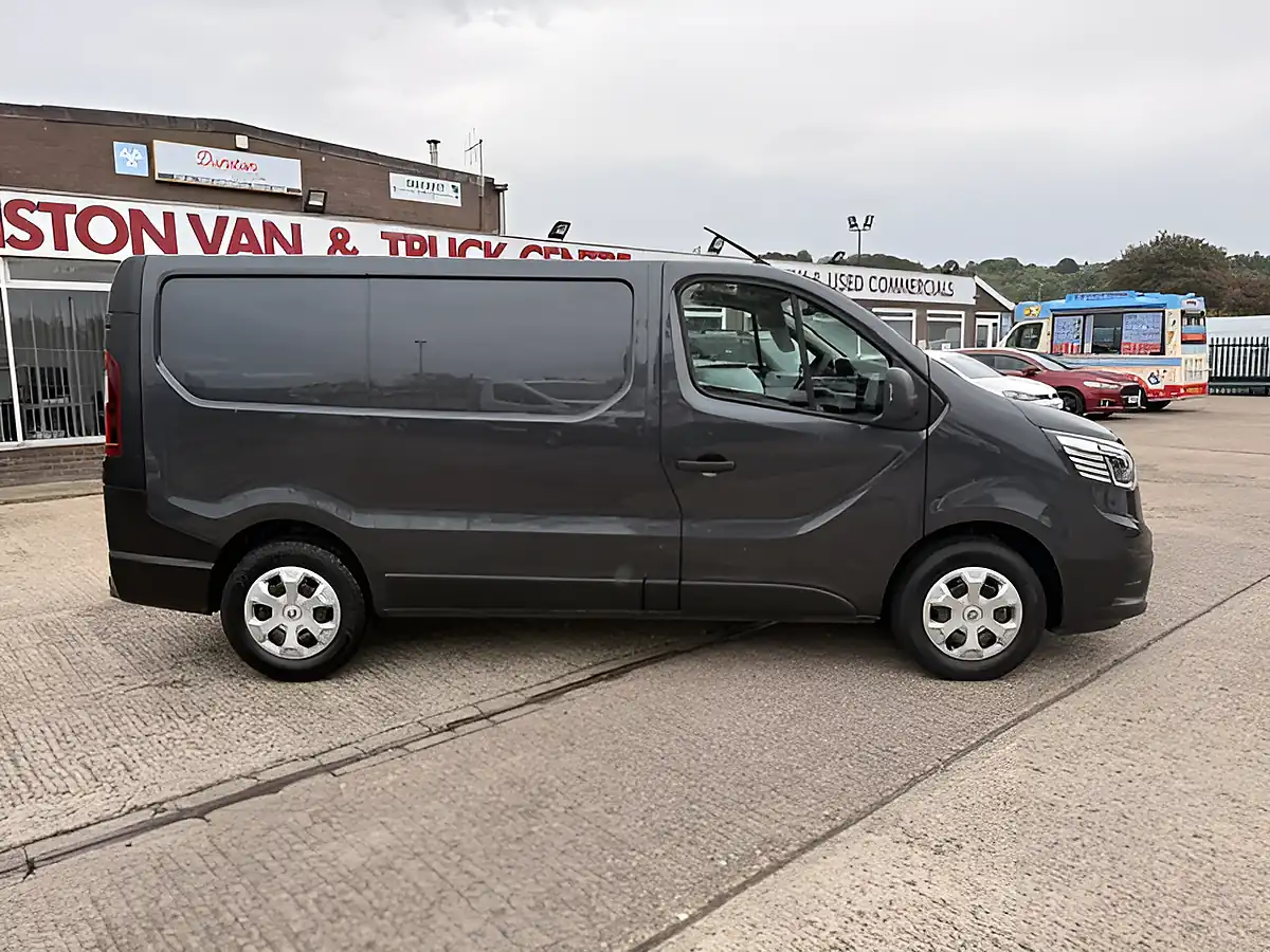 Used 2022 Renault Trafic SL28 Business L1 H1 Grey - Interior and Exterior details 2