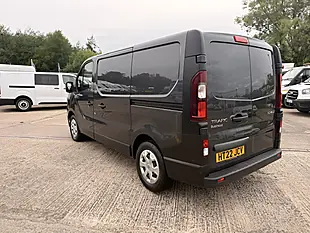 Used 2022 Renault Trafic SL28 Business L1 H1 Grey - Interior and Exterior details 7