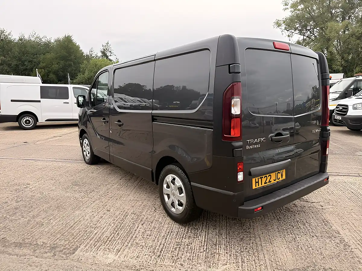 Used 2022 Renault Trafic SL28 Business L1 H1 Grey - Interior and Exterior details 7