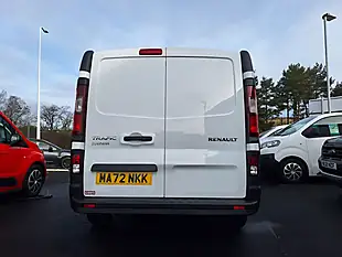 Used 2022 Renault Trafic SL28 Business White - Interior and Exterior details 5