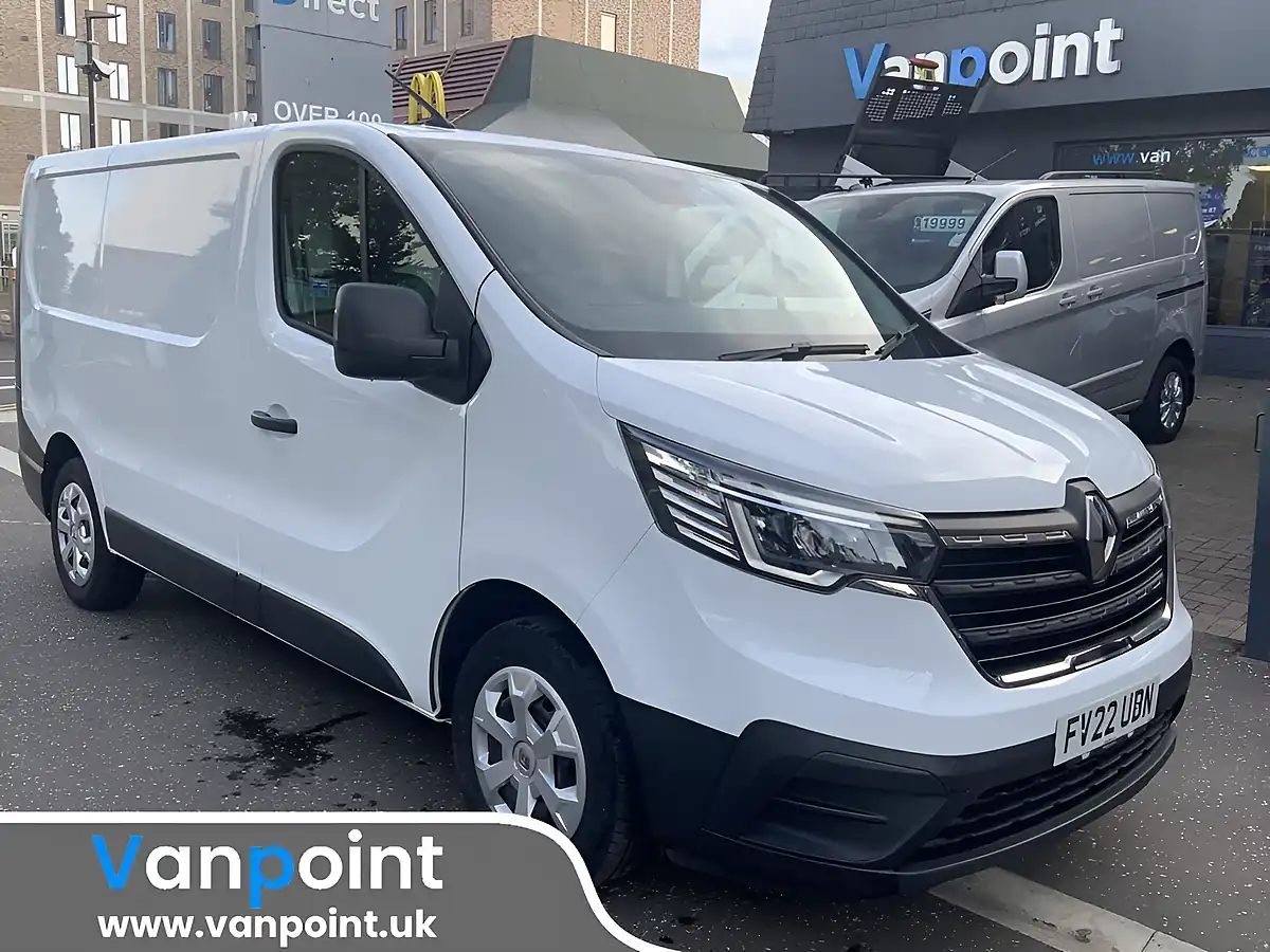Used 2022 Renault Trafic SL28 Business White - Front View