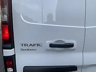Used 2022 Renault Trafic SL28 Business White - Interior and Exterior details 14