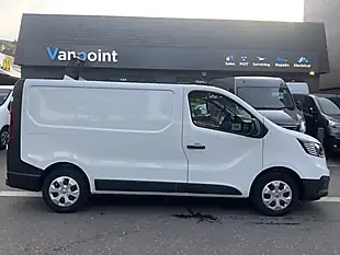 Used 2022 Renault Trafic SL28 Business White - Interior and Exterior details 7