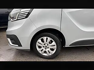 Used 2022 Renault Trafic SL28 Sport Blue Highland Grey - Interior and Exterior details 14