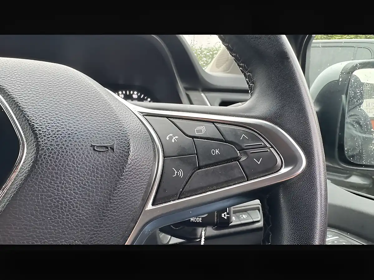 Used 2022 Renault Trafic SL28 Sport Blue Highland Grey - Interior and Exterior details 19
