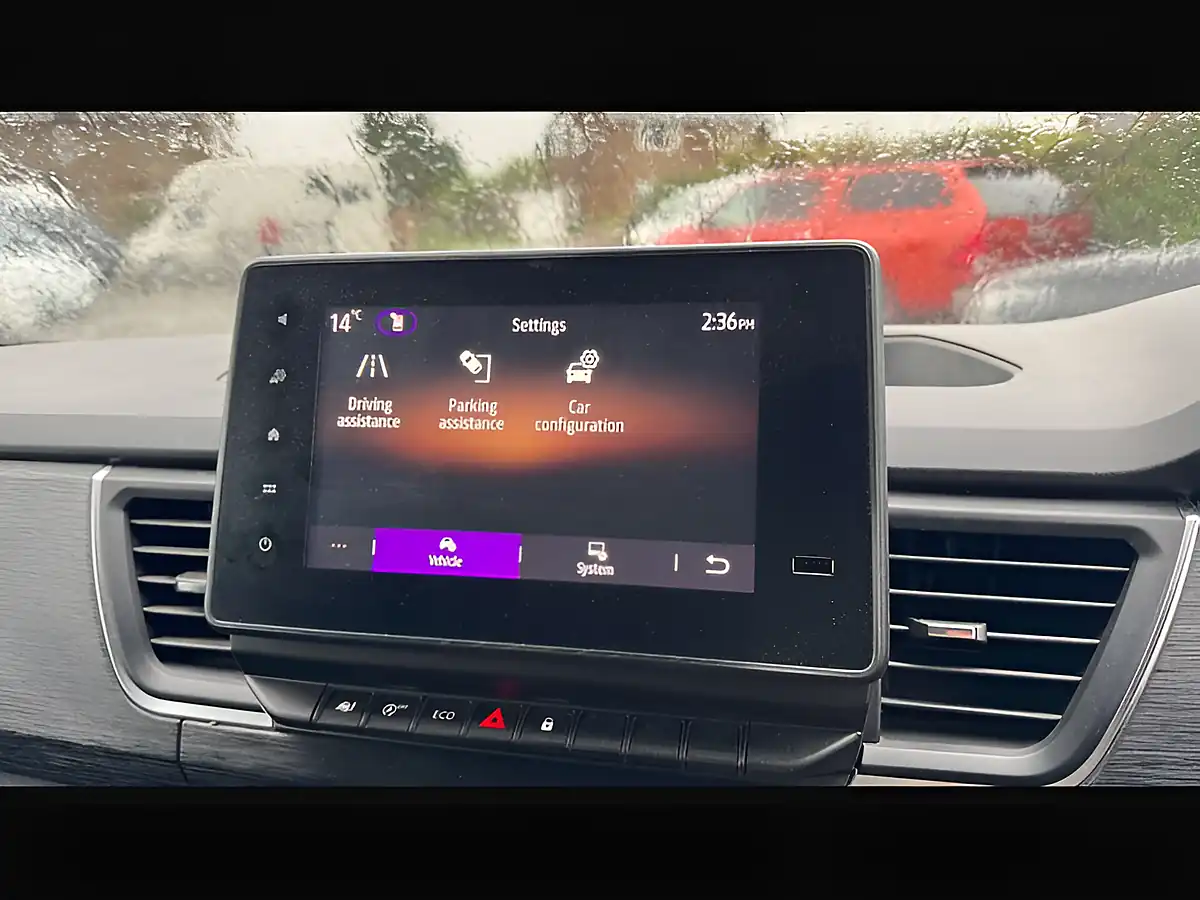 Used 2022 Renault Trafic SL28 Sport Blue Highland Grey - Interior and Exterior details 7