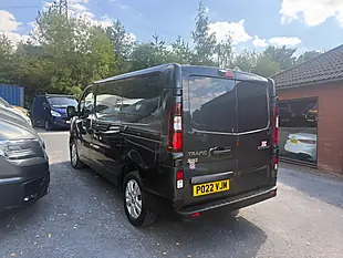 Used 2022 Renault Trafic SL28 Sport Grey - Interior and Exterior details 4