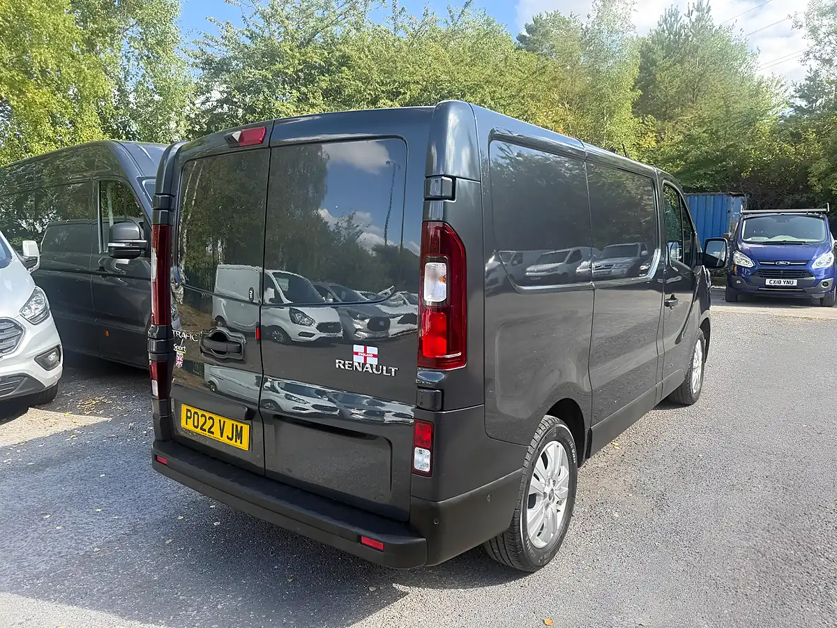 Used 2022 Renault Trafic SL28 Sport Grey - Interior and Exterior details 6