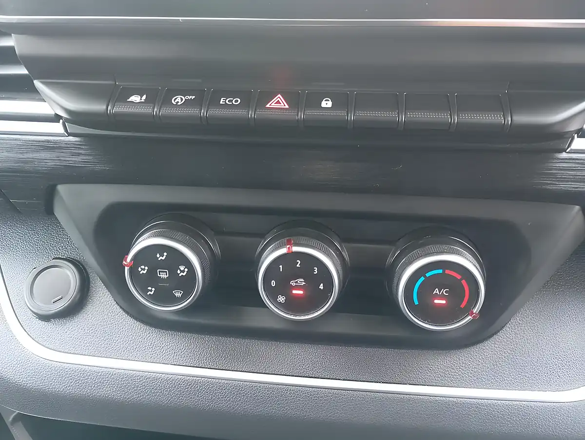 Used 2022 Renault Trafic Sport Grey - Interior and Exterior details 12