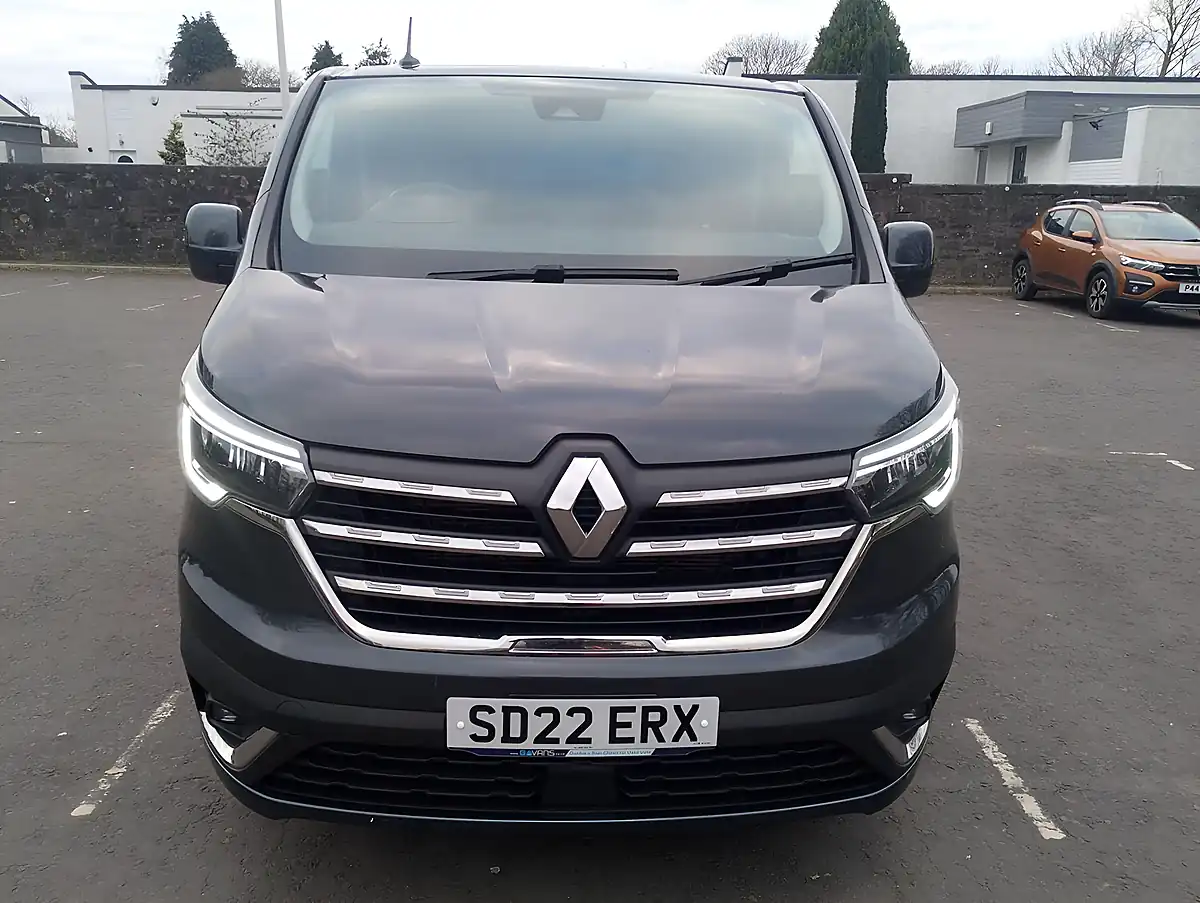 Used 2022 Renault Trafic Sport Grey - Interior and Exterior details 2