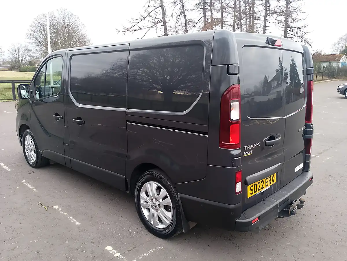 Used 2022 Renault Trafic Sport Grey - Interior and Exterior details 5