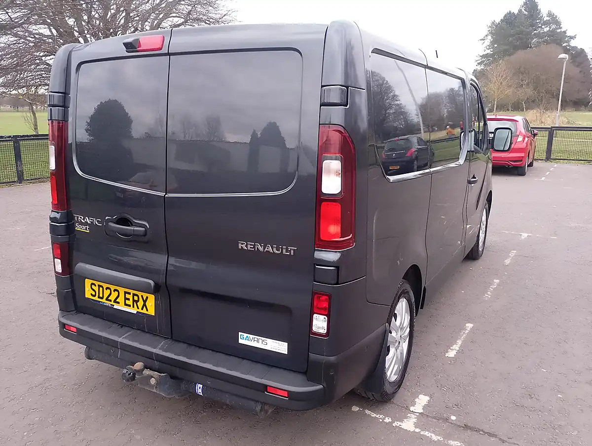 Used 2022 Renault Trafic Sport Grey - Interior and Exterior details 7