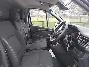 Used 2022 Renault Trafic Sport Grey - Interior and Exterior details 9