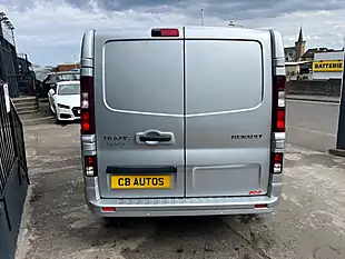 Used 2022 Renault Trafic Sport+ Grey - Interior and Exterior details 5