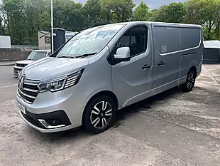 Used 2022 Renault Trafic Sport+ Grey - Interior and Exterior details 8