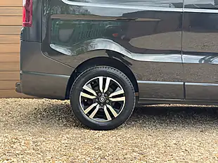 Used 2022 Renault Trafic Sport+ Jet Black - Interior and Exterior details 12