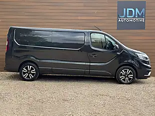 Used 2022 Renault Trafic Sport+ Jet Black - Interior and Exterior details 2