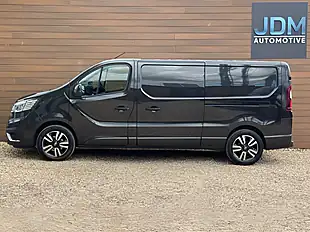 Used 2022 Renault Trafic Sport+ Jet Black - Interior and Exterior details 8