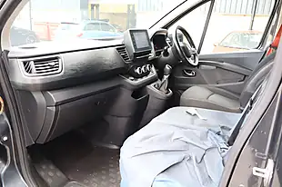 Used 2022 Renault Trucks Trafic Grey - Interior and Exterior details 6