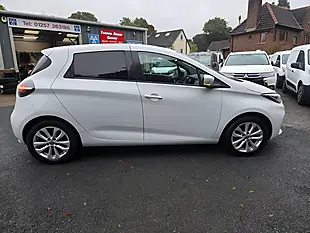 Used 2022 Renault Zoe Business+ White - Interior and Exterior details 11
