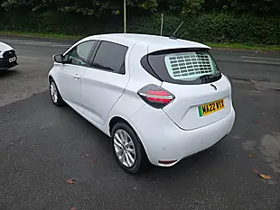 Used 2022 Renault Zoe Business+ White - Interior and Exterior details 7