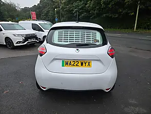 Used 2022 Renault Zoe Business+ White - Interior and Exterior details 8