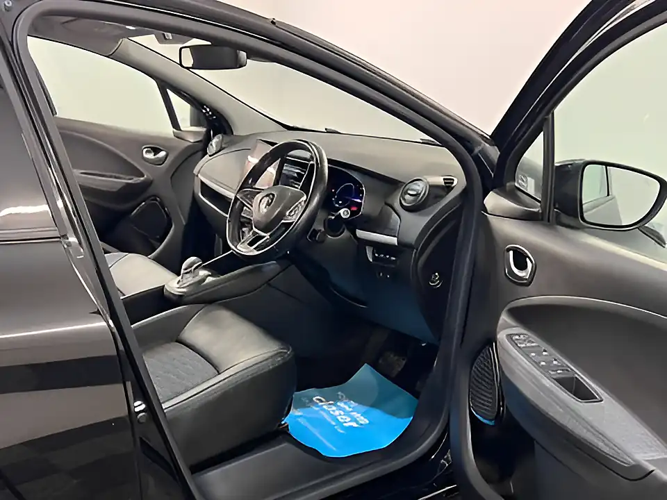 Used 2022 Renault Zoe GT Line+ Diamond Black - Interior and Exterior details 11