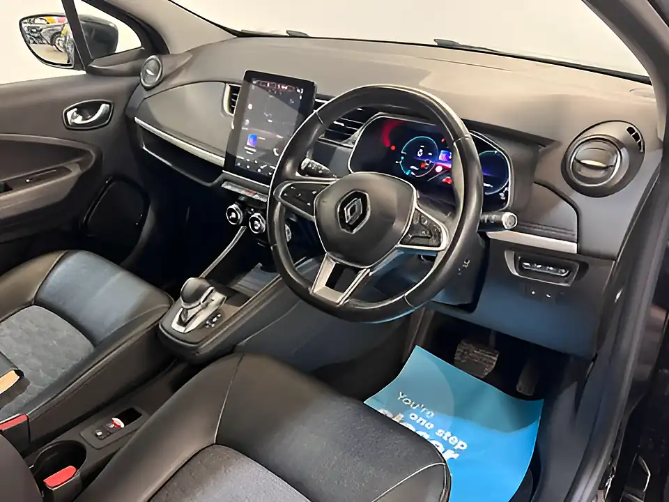 Used 2022 Renault Zoe GT Line+ Diamond Black - Interior and Exterior details 12