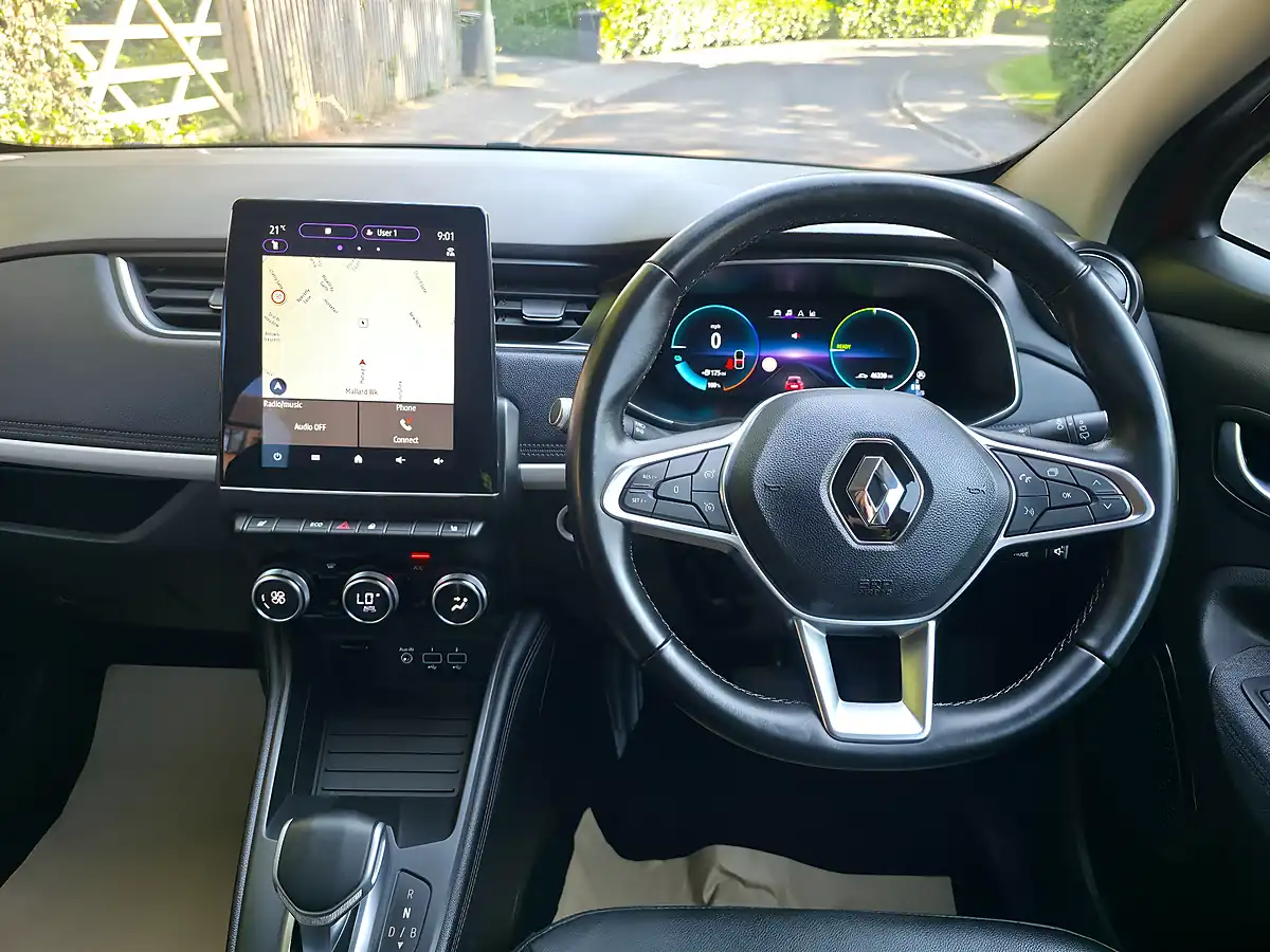 Used 2022 Renault Zoe GT Line + Red - Interior and Exterior details 10
