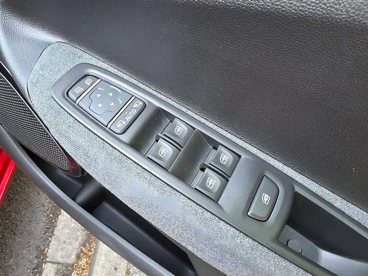 Used 2022 Renault Zoe GT Line + Red - Interior and Exterior details 13