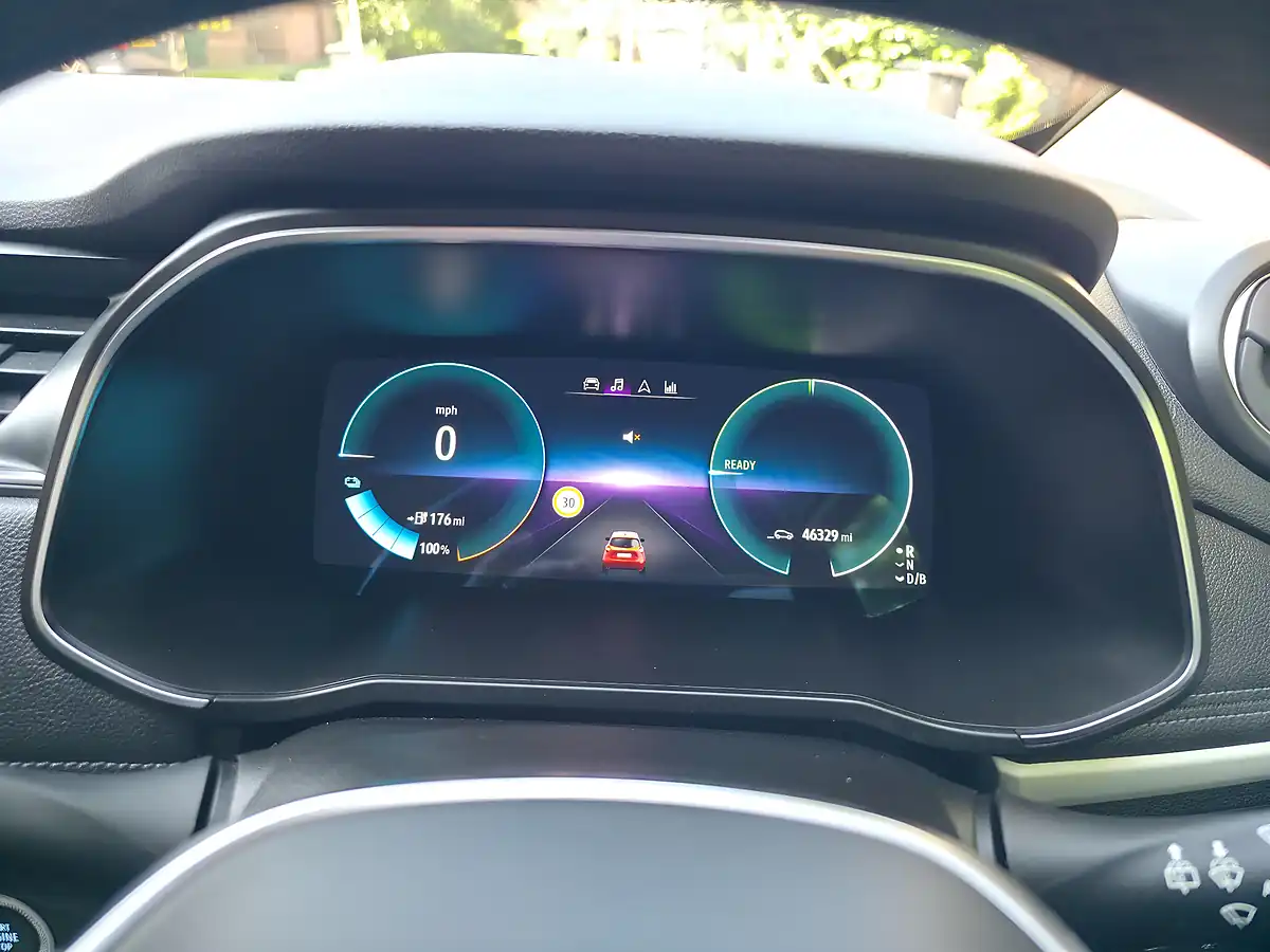 Used 2022 Renault Zoe GT Line + Red - Interior and Exterior details 17