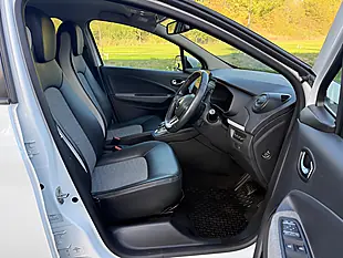 Used 2022 Renault Zoe GT Line + White - Interior and Exterior details 13