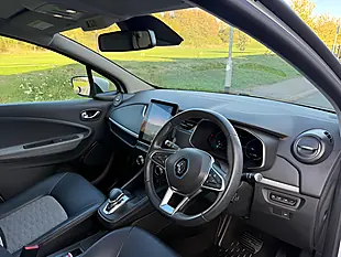 Used 2022 Renault Zoe GT Line + White - Interior and Exterior details 14