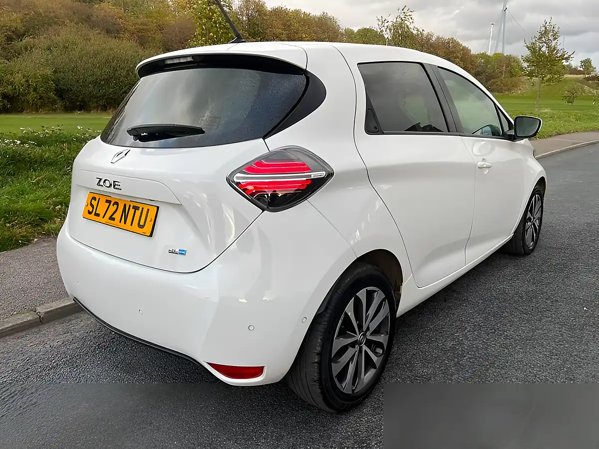 Used 2022 Renault Zoe GT Line + White - Interior and Exterior details 2