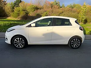 Used 2022 Renault Zoe GT Line + White - Interior and Exterior details 4