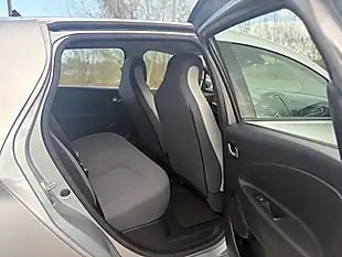 Used 2022 Renault Zoe Highland Grey - Interior and Exterior details 11